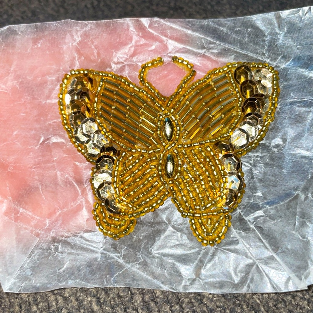 Butterfly pin